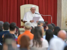 Pope Francis’ general audience in the San Damaso Courtyard of the Apostolic Palace, June 16, 2021.